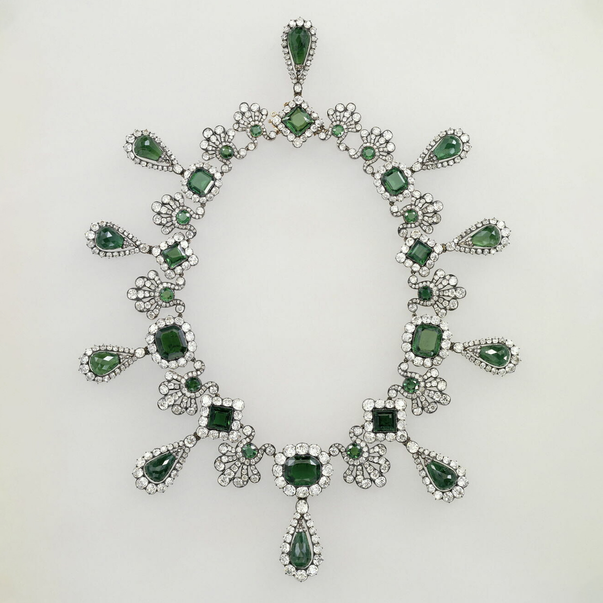 Collana di smeraldi della parure dell