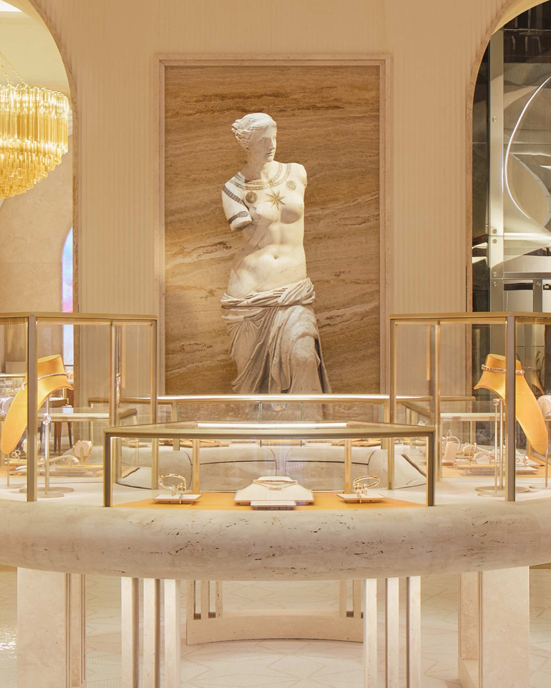 Fabio Viale Venere di Milo Bvlgari store montenapoleone Milano