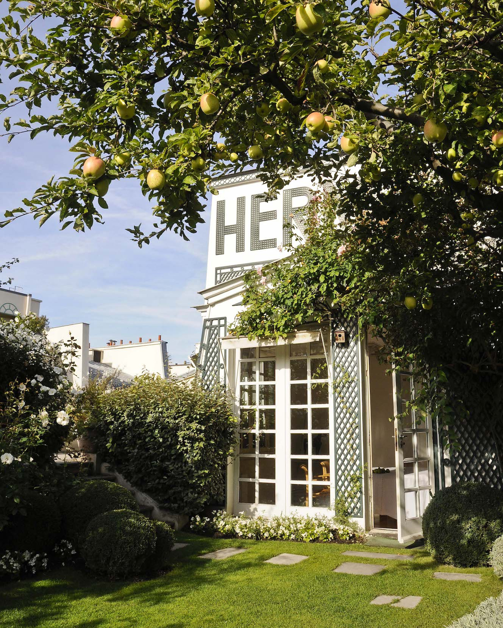 Hermès 24 Faubourg Saint-Honoré giardino segreto tetto Parigi