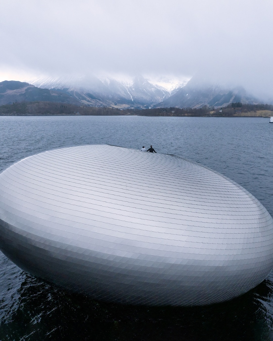 Iris ristorante galleggiante mare norvegia