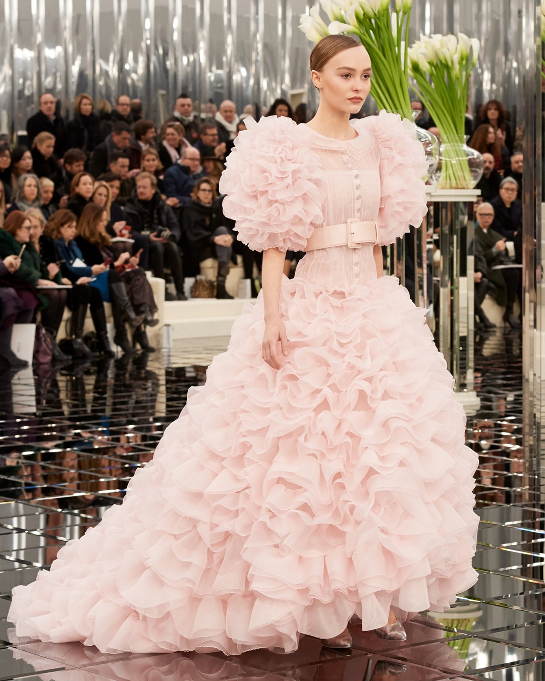 Lily Rose Depp sfilata Chanel