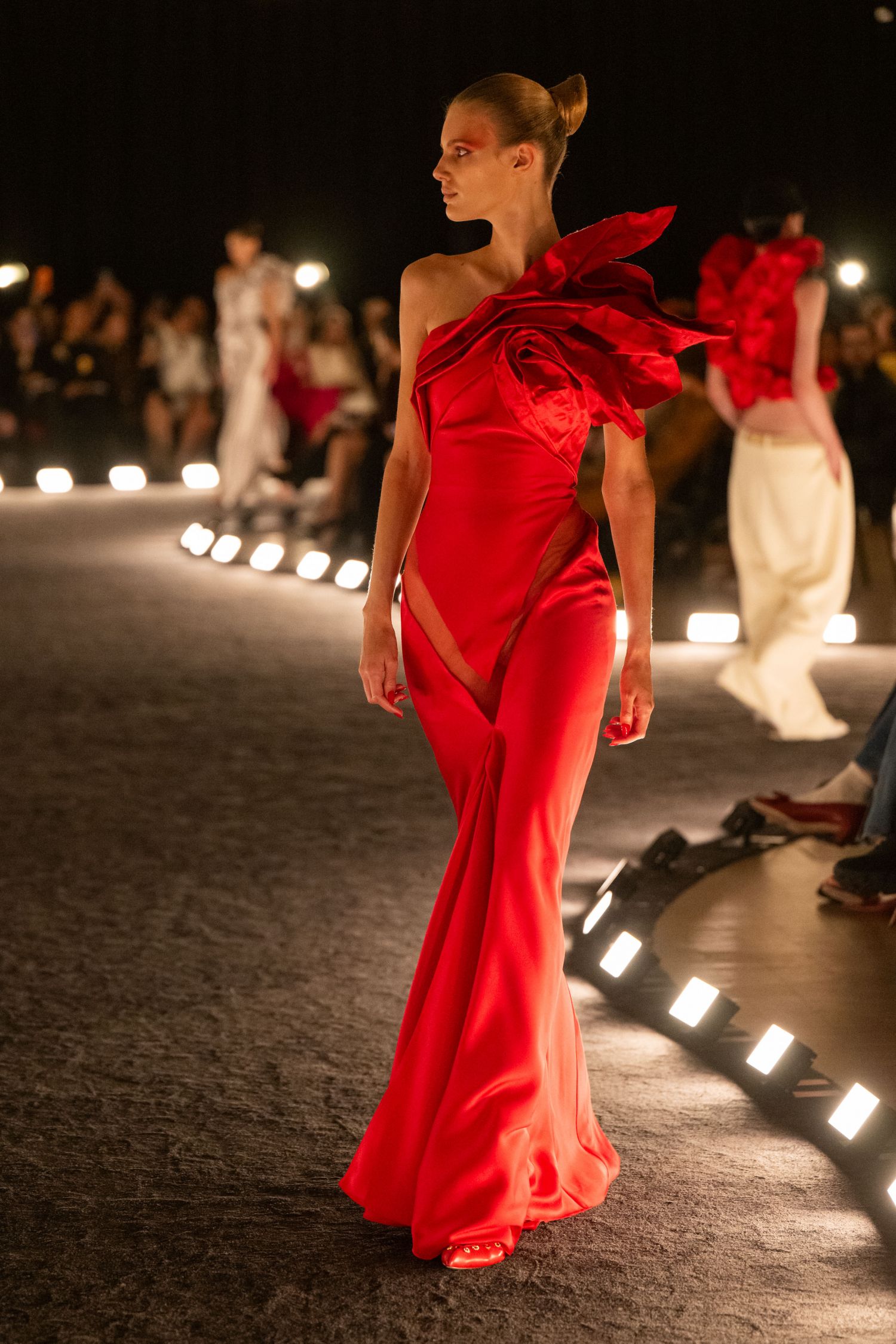 Schiaparelli RTW SS26 sfilata Parigi