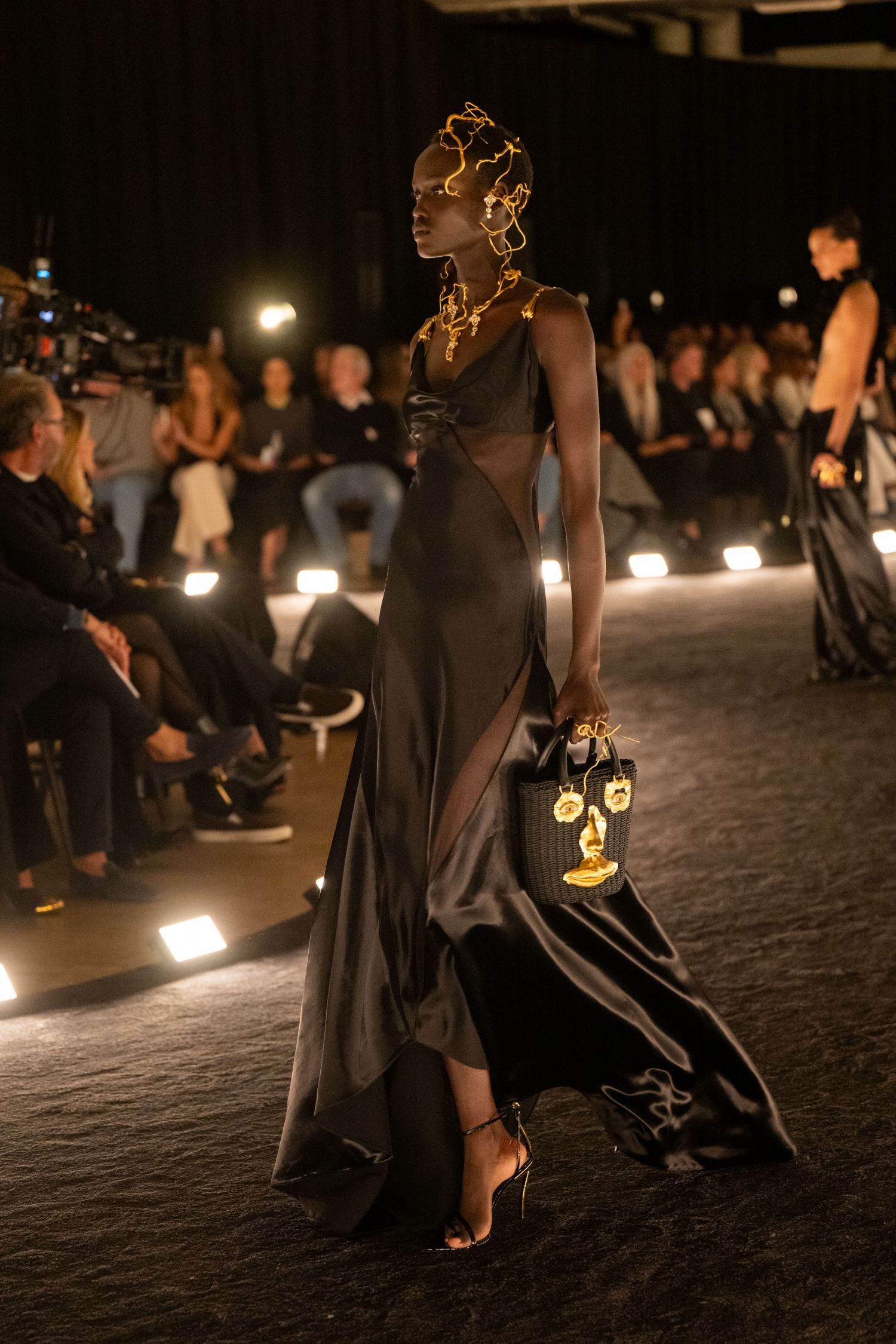 Schiaparelli RTW SS26 sfilata Parigi