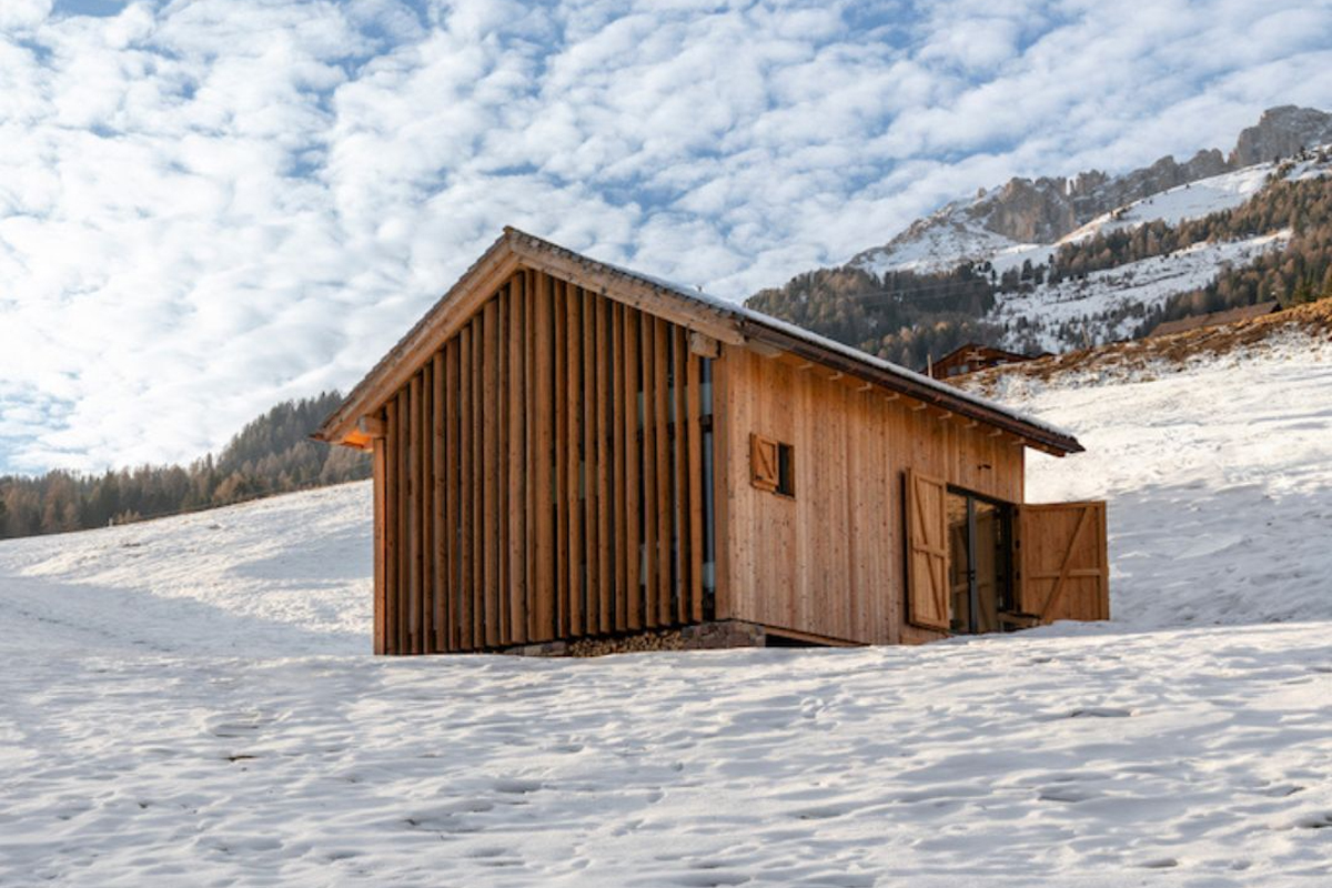 chalet design vecchio fienile Dolomiti BE Your Private View