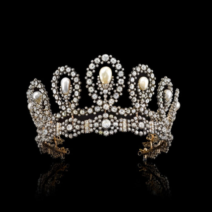 Gioielli Savoia mistero Tiara