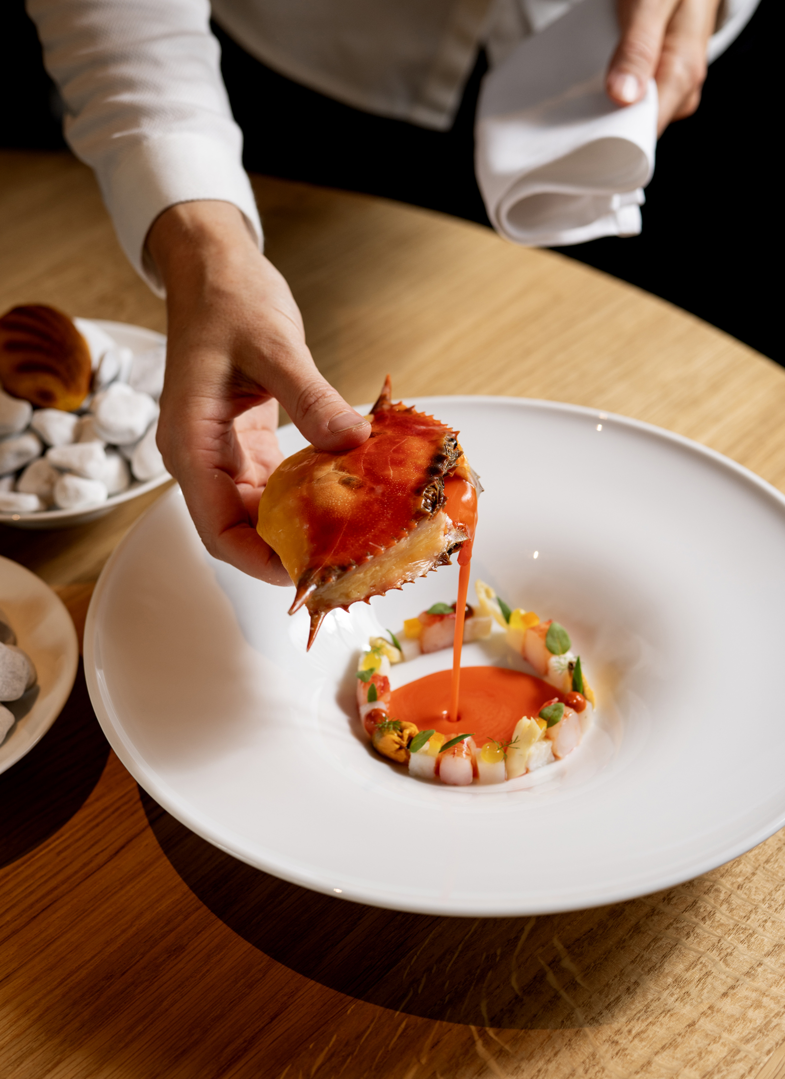 Bouillabaisse portata piatto Jessica Rosval chef Al Gatto Verde Intervista Stella Michelin