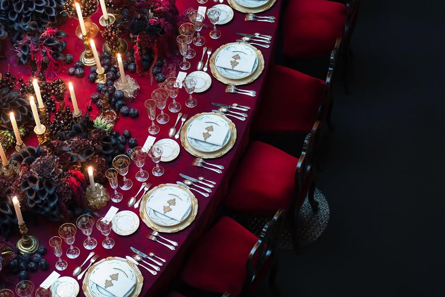 Mise en Place moda Saint Laurent dinner