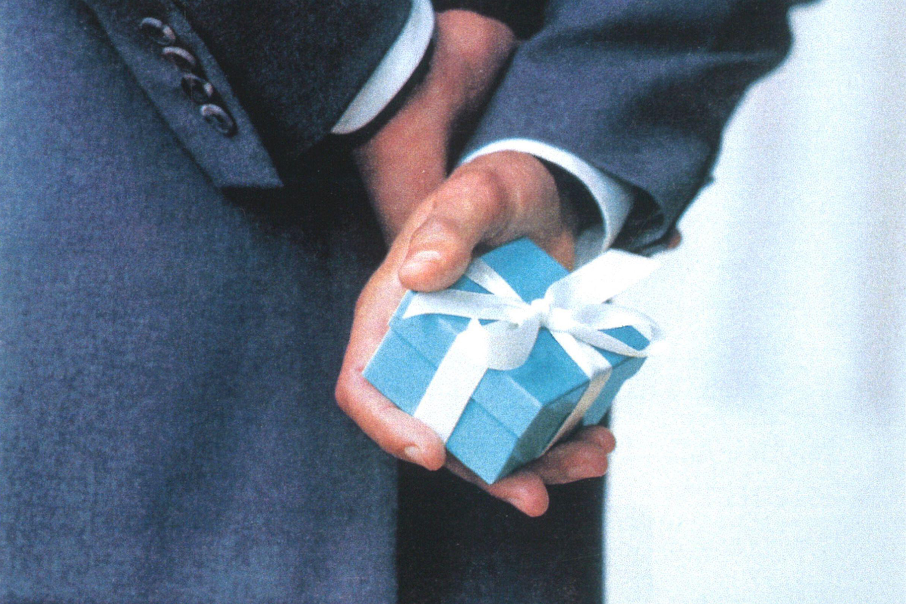 Tiffany & Co. scatola box blue packaging colore