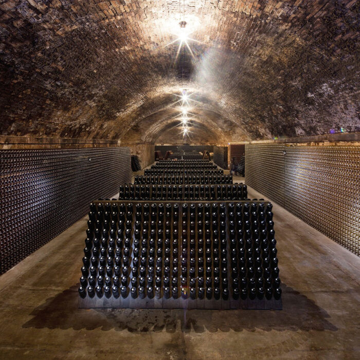 Contratto cantina Cattedrali sotterranee Canelli