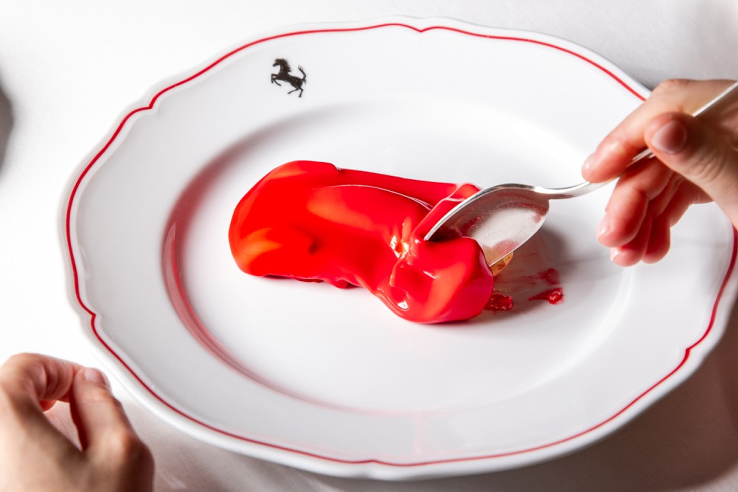 Speedform Ristorante Cavallino Maranello Massimo Bottura scenografia gusto piatto