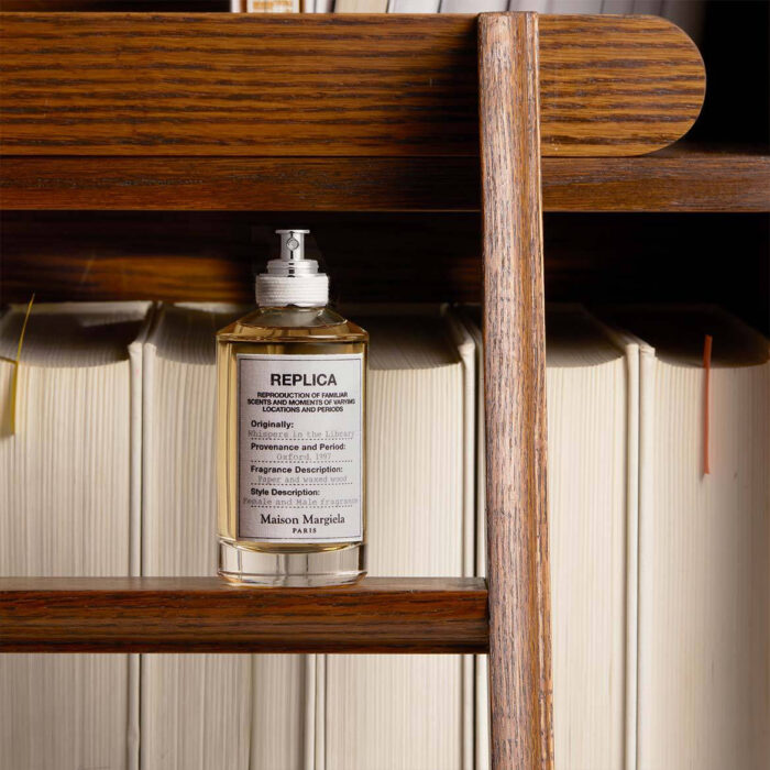 Replica Whispers in the Library Maison Margiela profumo luogo