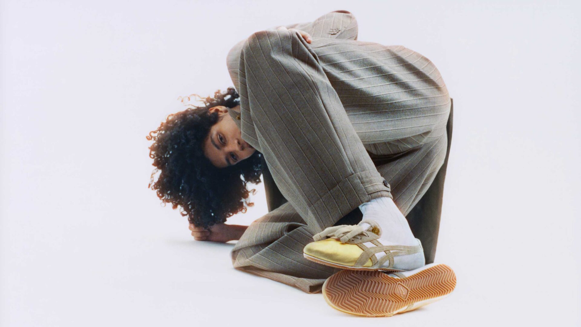 Versace Onitsuka Tiger TAI-CHI Sakura collaborazione