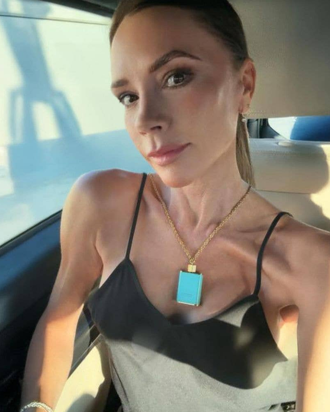 Victoria Beckham collana profumo Portofino 97