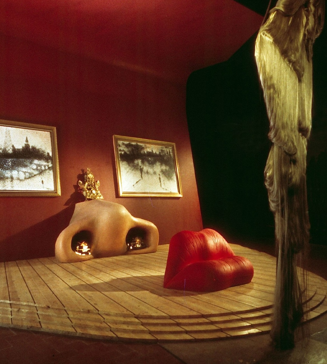 divano Mae West Lips Sofa Salvador Dalí Museo figueres