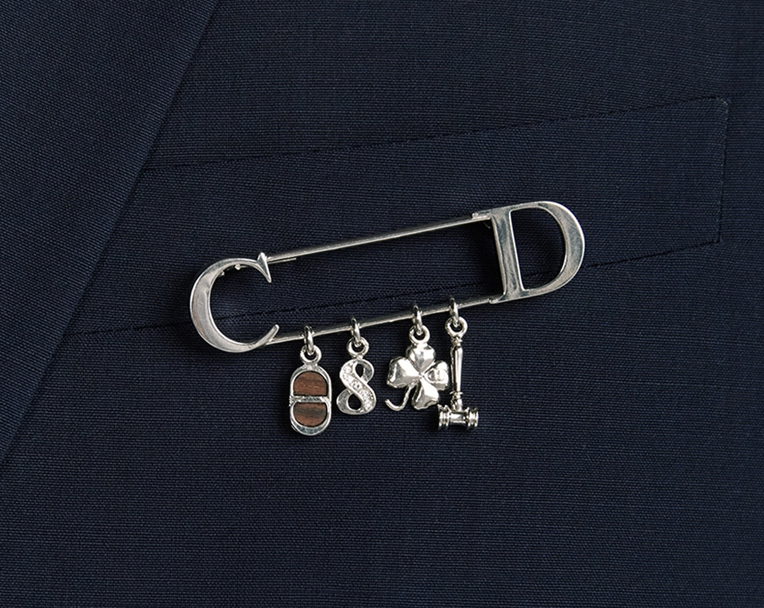 Spilla Knock on Wood portafortuna Christian Dior