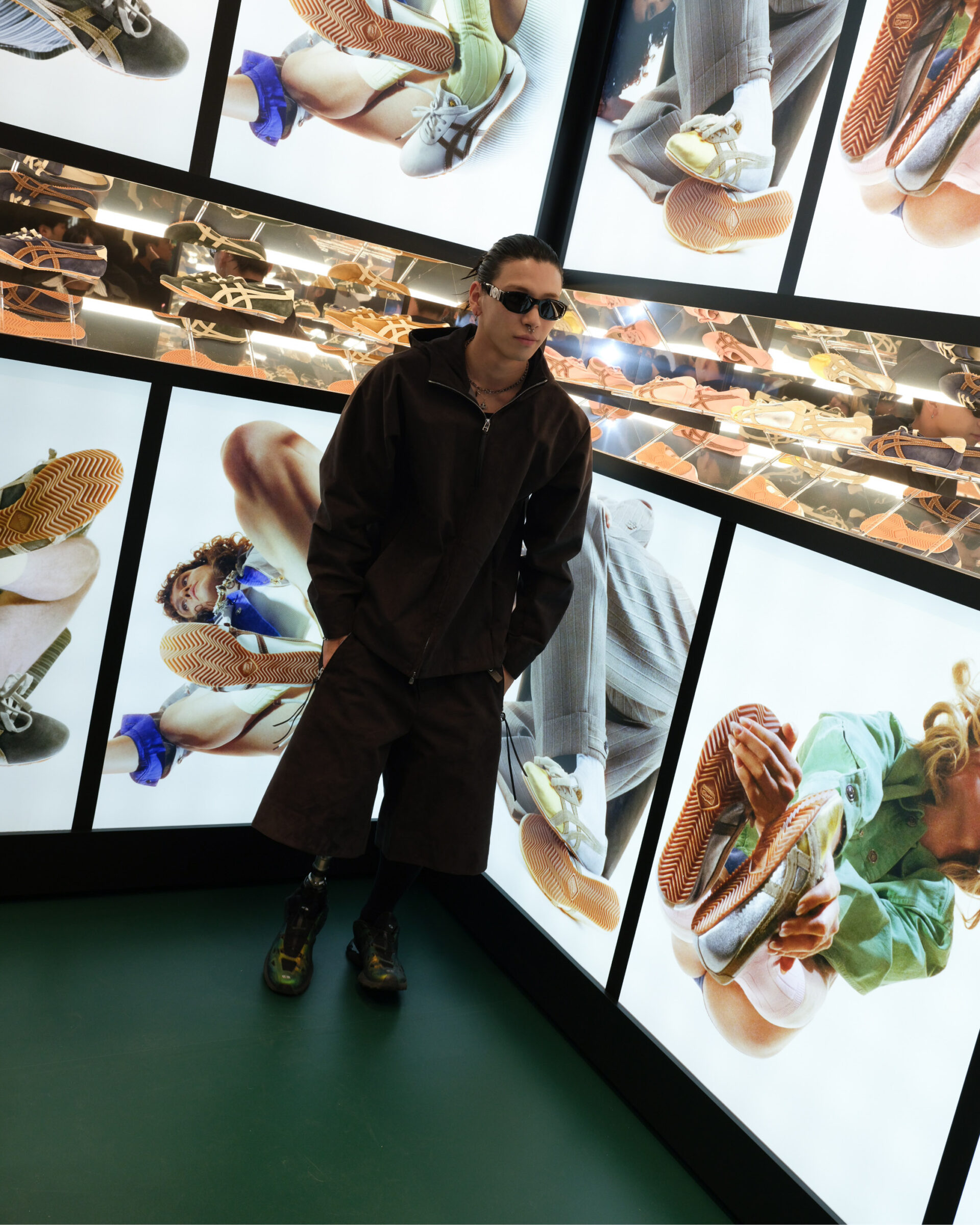 Versace Onitsuka Tiger collaborazione evento lancio Tokyo