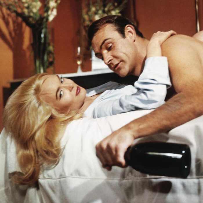 James Bond Champagne Goldfinger film 1964