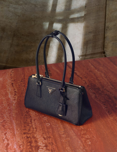 Prada Triangolo logo storia Borsa Galleria