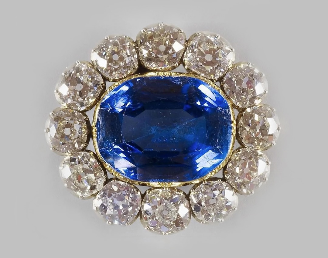 Prince Albert Sapphire spilla storia