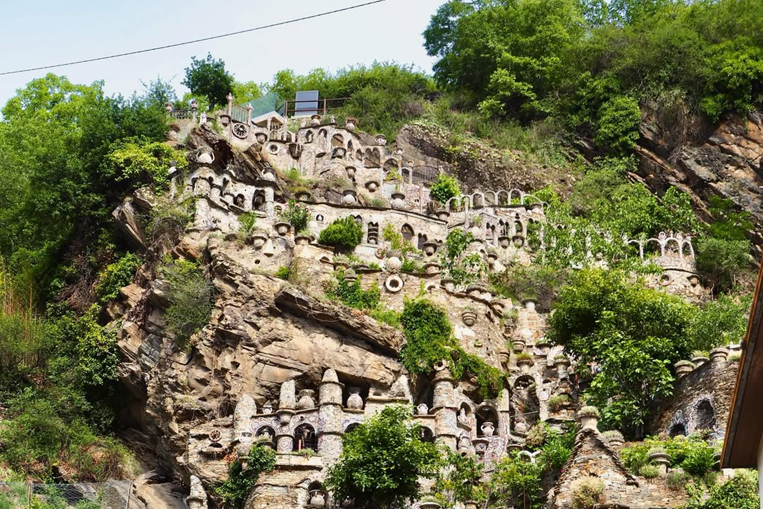 Giardino Roccioso castello Gaudí di Grosio Valtellina Nicola Di Cesare