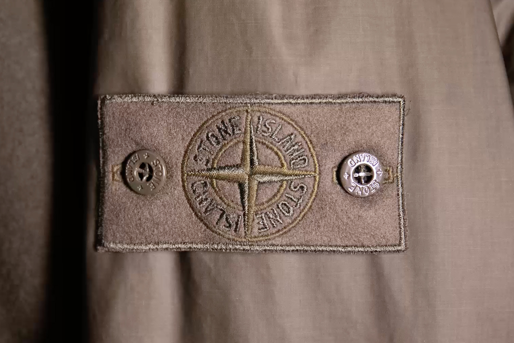 Stone Island Badge Ghost Storia