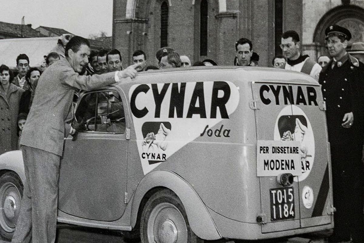 Cynar storia 1954 furgoncino per dissetare l