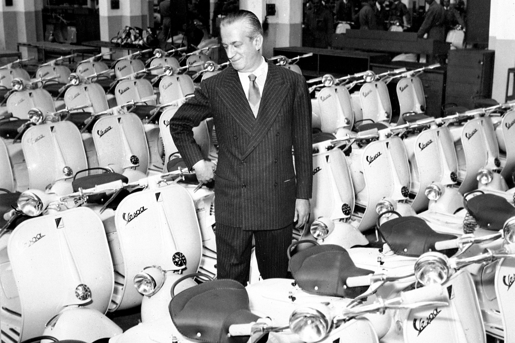 Enrico Piaggio Vespa 1956 storia