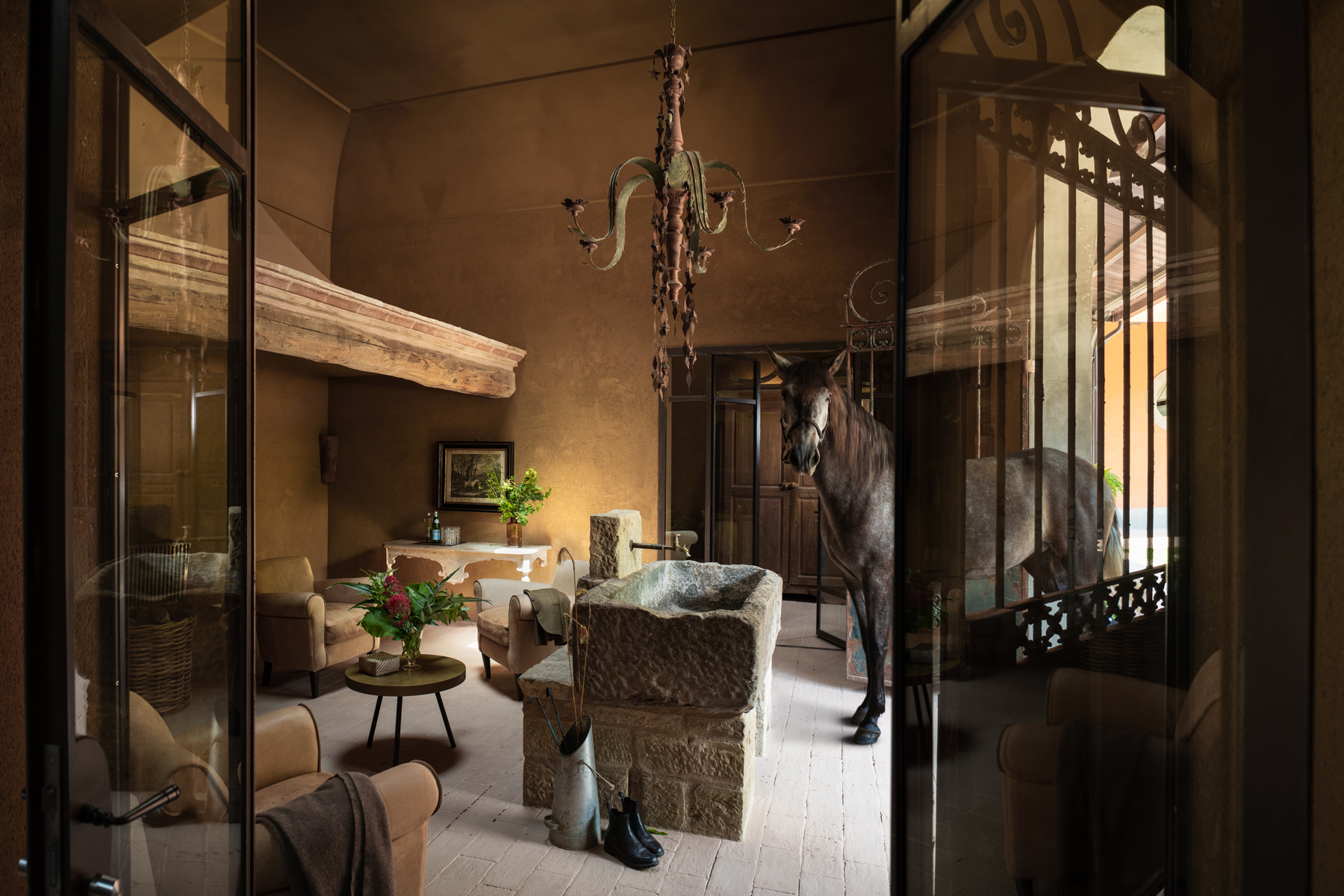 Castello di Reschio hotel resort lusso umbria toscana cavallo