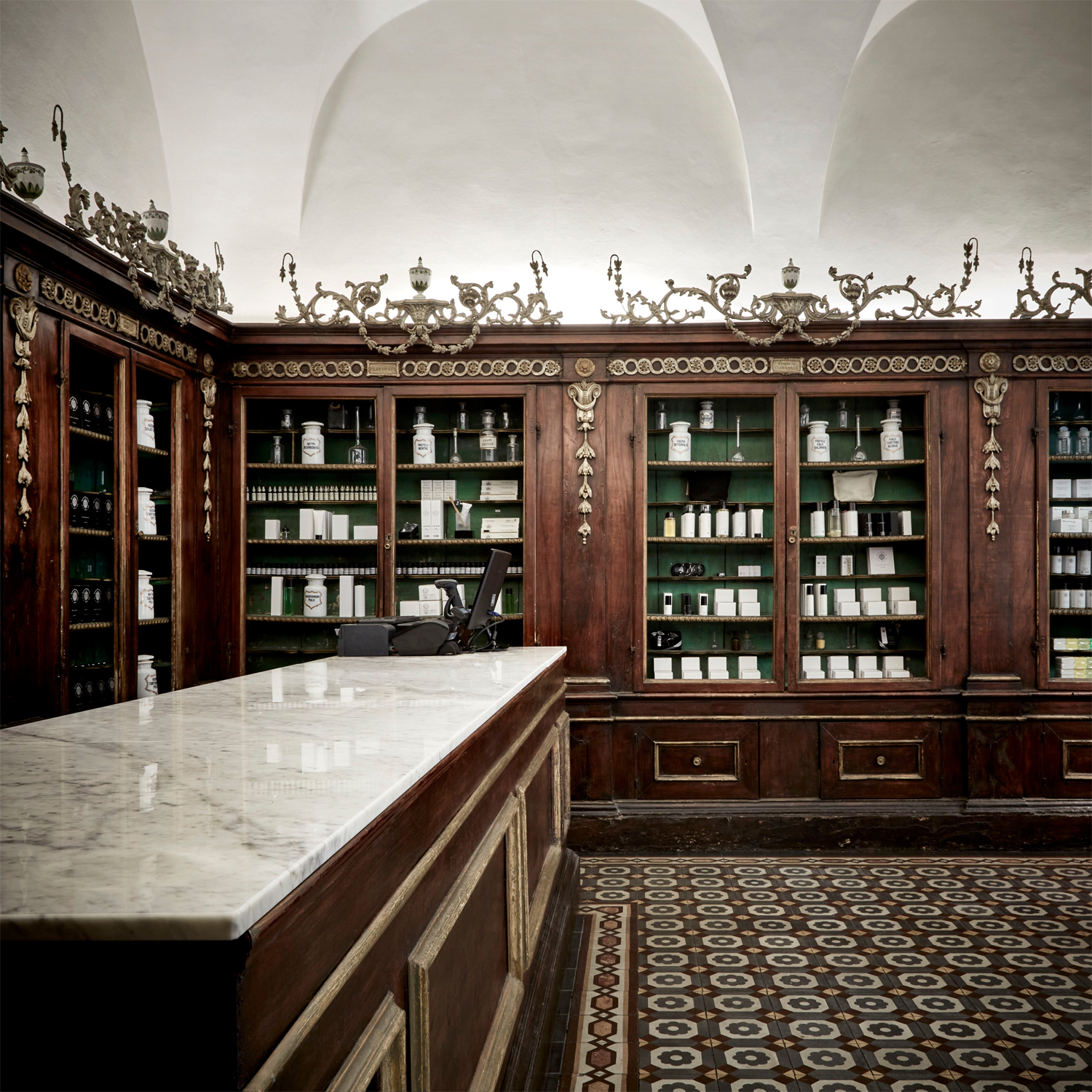 Farmacia SS Annunziata 1561 Firenze profumeria
