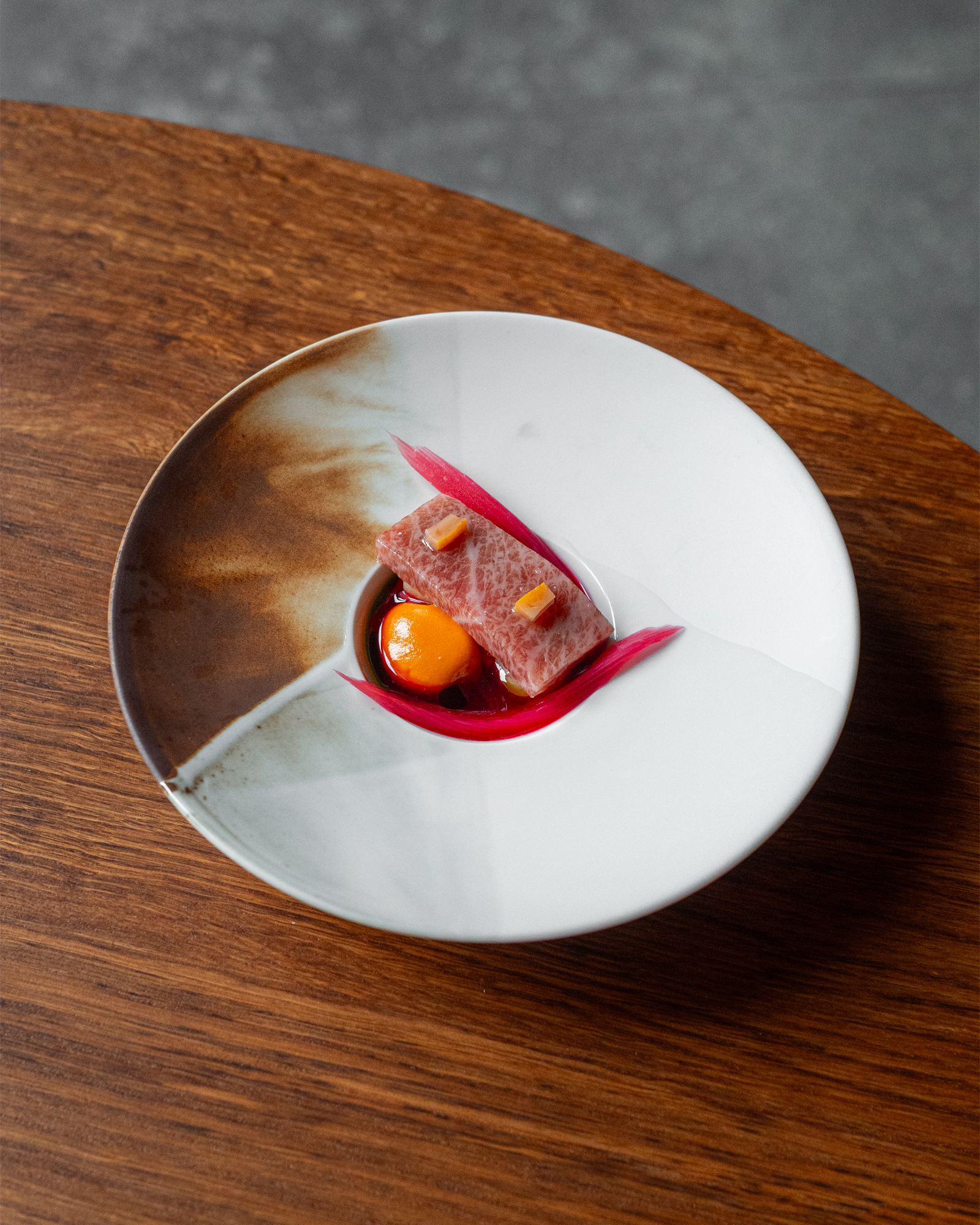 Jeremy Chan chef ristorante Ikoyi Bluefin Tuna Rhubarb Flamingo Paes
